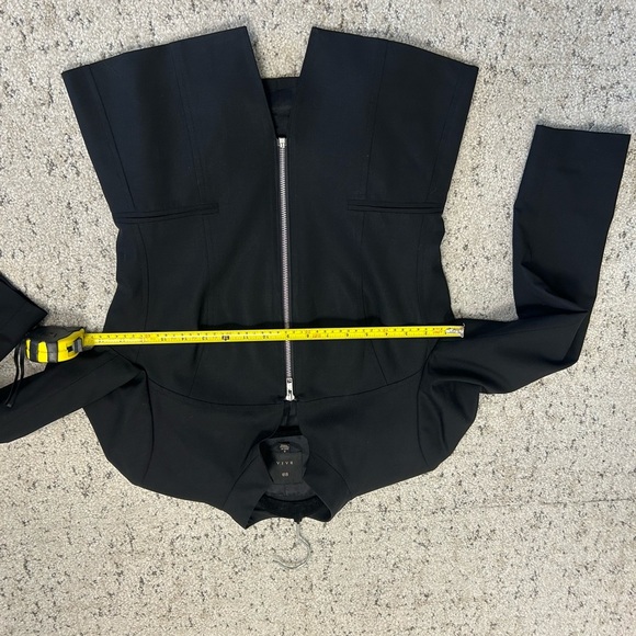 BAIA blazer size 4 made in Canada wool blazer in excellent used condition - Picture 4 of 12